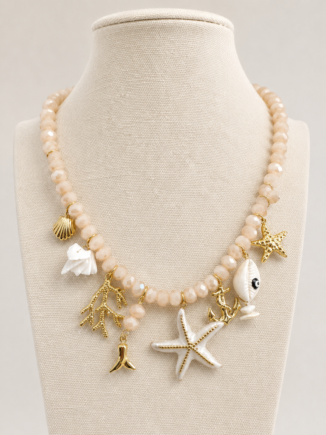 Collar beach