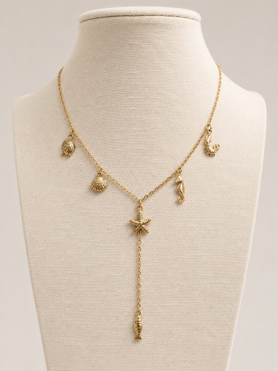 Collar fine beach